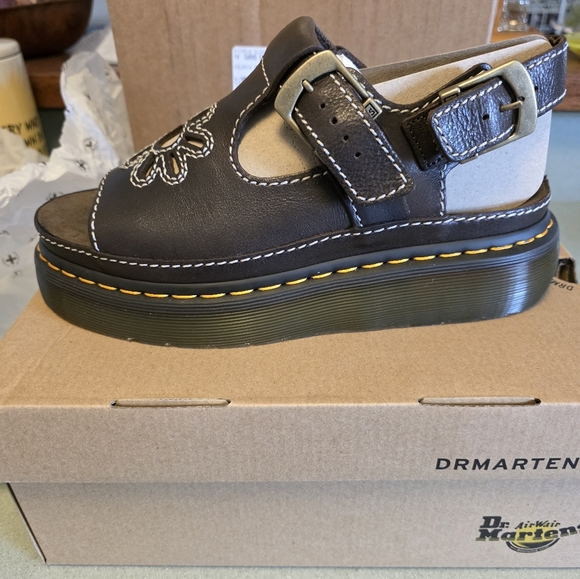 Dr. Martens Shoes - Dr Marten Dunnet Flower Sandal, Sz. 8 / 39. Brand New In Box